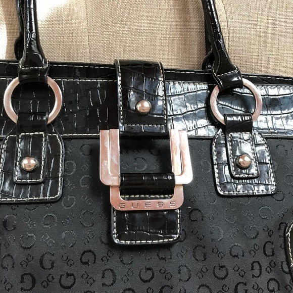 Guess handbag - Picture 2 of 3